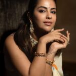 Avika Gor Instagram - Making reels on your own movie songs is so much fun🤩 Captured by @whoisclicking Stylist @reshma_stylist Saree @singhanias_hyd Jewellery @kushalsfashionjewellery #1920 #horrorsoftheheart releasing 23rd June! In theatres near you. #Hindi #Telugu #Tamil