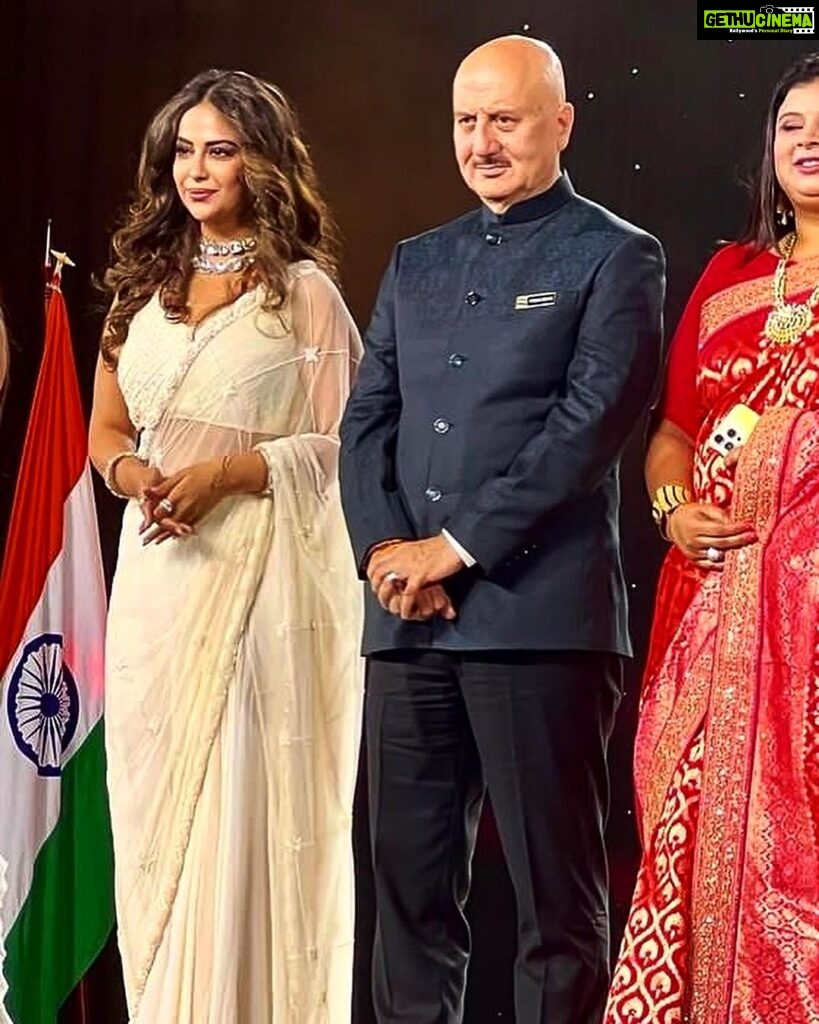 Avika Gor Instagram - The opening ceremony of #NamasteVietnamFestival was filled with the beauty of indian & vietnamese culture . What a beautiful feeling. So grateful! Thank you @rahulsbali for curating this amazing festival! And inviting me for the 2nd time! Thank you Consulate General of India in Vietnam - Dr. Madan Mohan Sethi @cgihcmc and the Indian Embassy, it is a pleasure to represent Indian Cinema in the beautiful country Vietnam! Styling @soigne_official_ Wearing @quenchathirst Jewelry @mortantra Ho Chi Minh City, Vietnam
