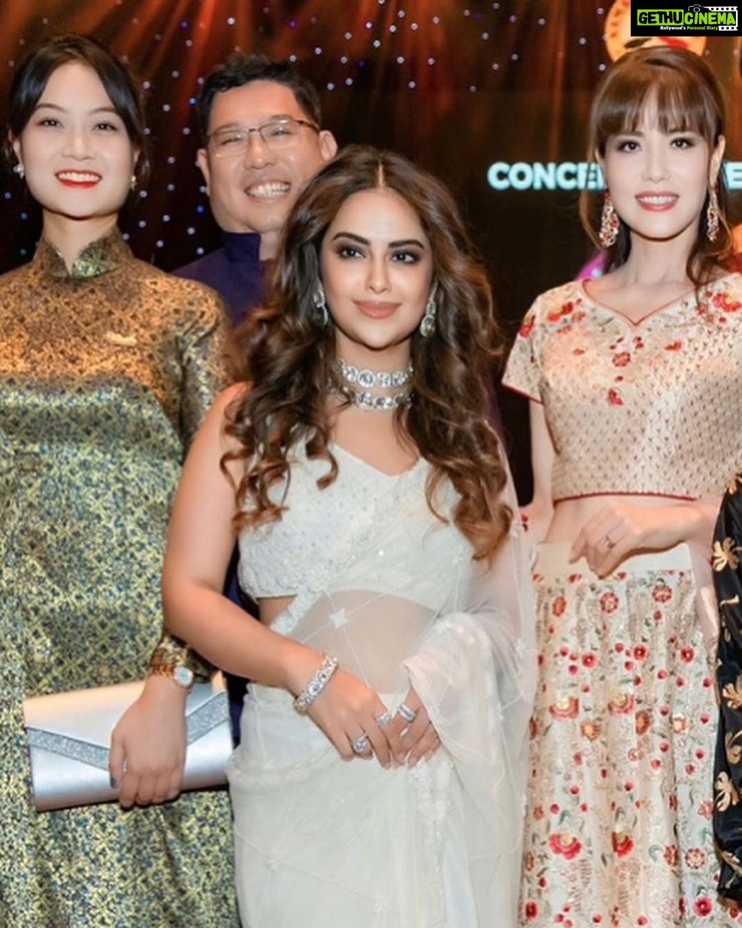Avika Gor Instagram - The opening ceremony of #NamasteVietnamFestival was filled with the beauty of indian & vietnamese culture . What a beautiful feeling. So grateful! Thank you @rahulsbali for curating this amazing festival! And inviting me for the 2nd time! Thank you Consulate General of India in Vietnam - Dr. Madan Mohan Sethi @cgihcmc and the Indian Embassy, it is a pleasure to represent Indian Cinema in the beautiful country Vietnam! Styling @soigne_official_ Wearing @quenchathirst Jewelry @mortantra Ho Chi Minh City, Vietnam