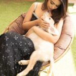 Avika Gor Instagram - This lil guy made my day💕 @charming_chaarliee Photography @vishwasgonsalves Outfit @byutify.in Pr @dinky_nirh Makeup & Hair @preetganatramakeup Location @krazyfox_studio