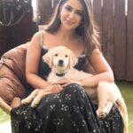 Avika Gor Instagram - This lil guy made my day💕 @charming_chaarliee Photography @vishwasgonsalves Outfit @byutify.in Pr @dinky_nirh Makeup & Hair @preetganatramakeup Location @krazyfox_studio