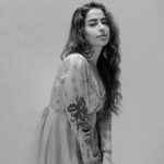 Avika Gor Instagram – Caption this❤️

Photography @abhin.reddy 
Stylist @reshma_stylist 
Outfit @issadesignerstudio 
Footwear @kunstbydiksha