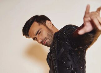 Avinash Tiwary Instagram - Lone Patient 🐺! 📸-@mohitvaru styled by- @shaeroy Assistant Stylist - @alizaafatmaa Full look - @varunbahlcouture Jewellery - @zillionaireindia Hair- @anshul_hair Makeup- @rohan_mohan09