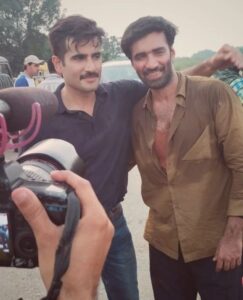 Avinash Tiwary Instagram - Khakee -The Bihar Chapter
The love received for the show and especially my part of Chandan Mahto makes me indebted to all of you. The joy it has brought to my near and dear ones is my biggest accomplishment.
I still remember reading the script and shitting bricks.I had all the apprehensions in the world of being able to pull this of..

Not only did i question my capability but also the fact that i may not be accepted as Chandan Mahto I am forever indebted to @neerajpofficial  Sir to pump in my confidence and make me believe in myself as much as he did...This will stay with me for life Sir🤗

@bhav.dhulia I would like to believe Chandan Mahto could not have been what it became unless you allowed me the freedom to constantly keep exploring and its only your guiding hands that i owe my performance to.

The earlier grind of just sitting in the hard sun with the truck drivers to driving the truck regularly to feel like i am one of them to finally getting on floor with one of my most difficult shoots coz of the terrain and resources we had.Its been one fulfilling journey
I want to take this opportunity to thank 2 of my most important team members
@tush_makeup_art 
1)Tushar, the detailing of your makeup from the skin tone to the hair  to the tainted teeth, everything has been widely appreciated and you should be extremely proud of yourself.
2)@iftikharalam196
Nanhe bhai i want you to know that I would not have been able to finish the shoot with all the injuries and hardships if you were not around.I would think its magic that you would know i need water before i felt thirsty...i had something to eat before i realised i am hungry...the smallest of ways that you took care of me makes me full of gratitude. Thank you always.

Lastly, @karantacker
I still remember being completely flummoxed at how we would do the climax scene until you walked in for the reading with such sincerity and integrity
that it really made me pull my socks up
You set the tone and i responded well...its something tht one wishes on every set and i am so glad that I had you on the other side of tht table to make this a jugalbandi to remember. Love and respect always 🤗🤗

#khakeethebiharchapter