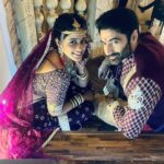 Ayesha Singh Instagram - Couple of failed attempts at posing but we ended up laughing at it🤭♥️🥰🙈. 📸 @richardanilmacwan 🥰🙏🏻 @rohityadav0o 🥰🙏🏻