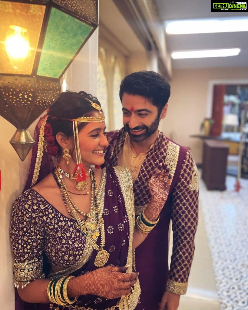 Ayesha Singh Instagram - Couple of failed attempts at posing but we ended up laughing at it🤭♥️🥰🙈. 📸 @richardanilmacwan 🥰🙏🏻 @rohityadav0o 🥰🙏🏻