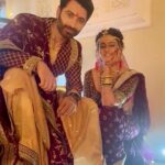 Ayesha Singh Instagram - Couple of failed attempts at posing but we ended up laughing at it🤭♥️🥰🙈. 📸 @richardanilmacwan 🥰🙏🏻 @rohityadav0o 🥰🙏🏻
