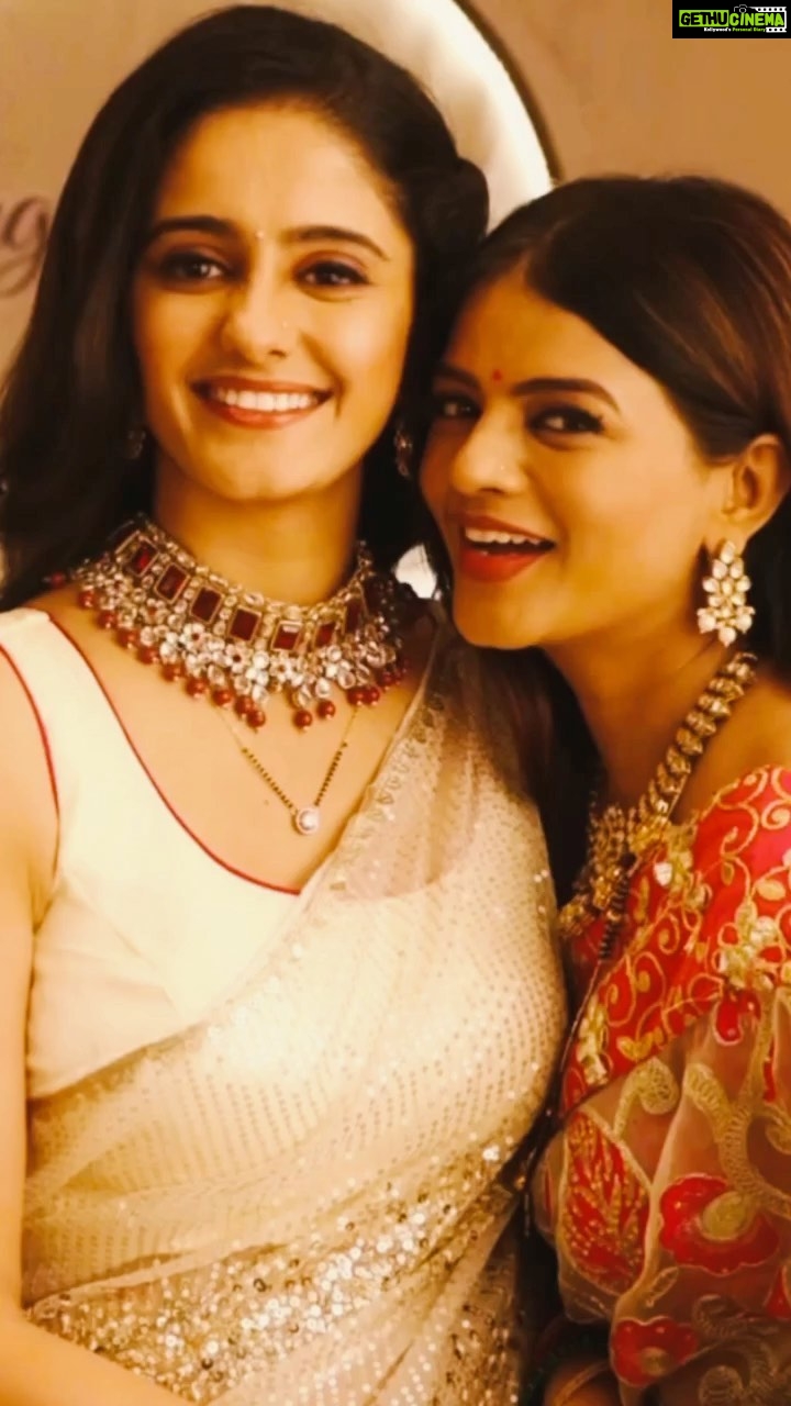 Ayesha Singh Instagram - ❤️ Dheer sara pyaar aur Sarhana har uss shaks ko jo mujhe iss khoobsurat safar par mila. 🙏🏻shyama, agar aapke dil ko galti se bhi thes pohonchai ho. Prarthana, aapki zindagi khushiyon se bhari rahe. Umeed, hai ki aapke saath dubara phir kisi safar main jurdungi. Tab tak ke liye Pyaar bhare dil aur mayus mann se Alvida. @owais_0809 @sanghvikenil @pankajkaushik18 @richardanilmacwan @sandeepm_kumar @kritikagupta20 @ishaanrajeshsingh @rajeshramsingh @tanmayrishi @sachinshroff1 @tanvithakker @yashpandit_official @mridulkumar_ @shaileshdatar @yamini.malhotra @aria_sakaria @kishorishahane @bhatt_neil @aisharma812 @vihansometimes @sheetalmaulik @snehabhawsarofficial @yeshaharsora @shailesh.manore @jafarshaikh680 @ranjitguptaa @iam__ro8 @jeet.anactor @adishvaidya_92 @iamyogendravikramsingh @siddharthbodkeofficial @parishrutasood @mitaalinag @bharatipatil3070 @harshadaroraoficial @sanyogeetabhave @priyaahujarajda @cockcrowandshaika_ent @piabajpai @starplus. Sachin sir, jeetu sir, shiv sir. ❤️FANS❤️