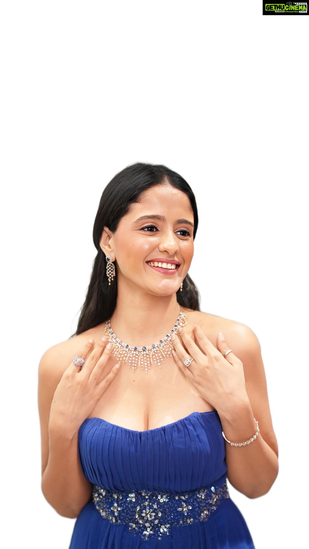 Ayesha Singh Instagram - You guys, I found my perfect moment to outshine with diamonds from the ORRA Diamond Festival! From minimal and sleek designs to jewellery that can make heads turn as you enter the room, @orrajewellery truly has a diamond for every kind of diamond lover ๐ Make the most of their exquisite Diamond Festival Offers and get home your own ORRA Diamond! PS. Get an extra 5% discount with my code AYESHA05 T&C Apply #ORRADiamondFestival #ORRADiamondForEveryone #ORRAJewellery #FineJewellery #ADiamondDestination #diamondjewellery #diamondlovers #diamondjewelleryforwomen #diamondbangles #diamondnecklace #diamondearrings #diamondring