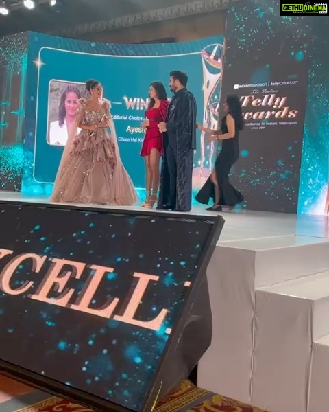 Ayesha Singh Instagram - Thank you @tellychakkar @the_indian_telly_awards for the beautiful evening and a wonderful surprise of The Most Promising Actor. 🙏🏻🥰. Great fun with old friends and new 🥰❤️😘 Sharing with love ❤️. Styled by @nehaadhvikmahajan Jewellery by @padmashree_jewels Costume by @rajgharana.rg