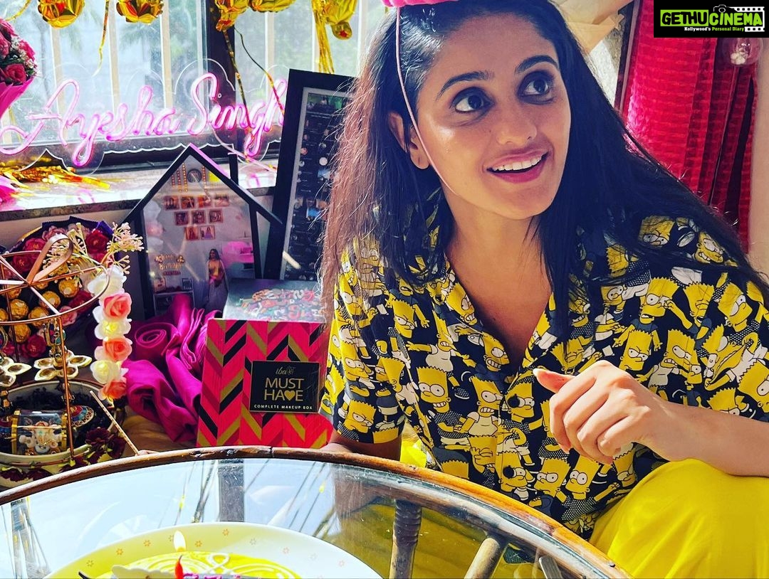 Ayesha Singh Instagram - A very Hectic but Blessed Birthday. Blessed to have great family, friends and fans around me. Who tried in their best possible way to make this day special for me by sending gifts from all across the globe, by calling me and by being there for me. I love you and thank you all so much for taking out time from your precious lives to bless me with love in abundance ♥️. I am not sure if I am worthy enough for sooooooooo much love but I ll always try n keep up with it ❤️🥰🙏🏻.