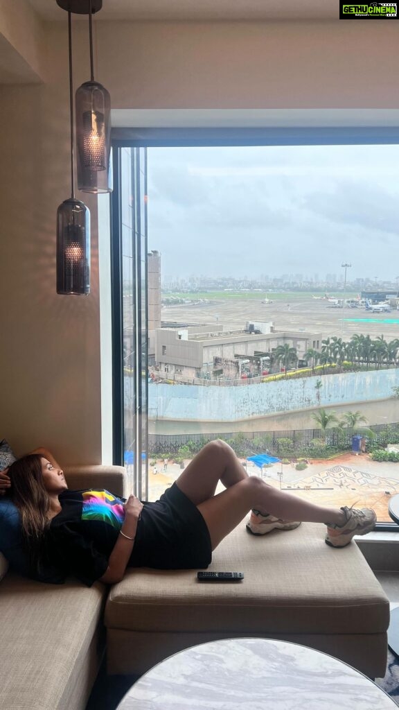 Barkha Bisht Sengupta Instagram - Had the most amazing staycation @fairfieldbymarriottmumbai … getting away from hectic schedules to unwind at this fabulous property with great food (must try their Sunday brunch) is all I needed … a big thank u to everyone @fairfieldbymarriottmumbai for being such gracious hosts …. And congratulations on your 1st anniversary. ❤️