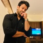 Bharath Instagram – Sunday early pack up feels😁🕺🏻. #goa #shoot #packup #happyme