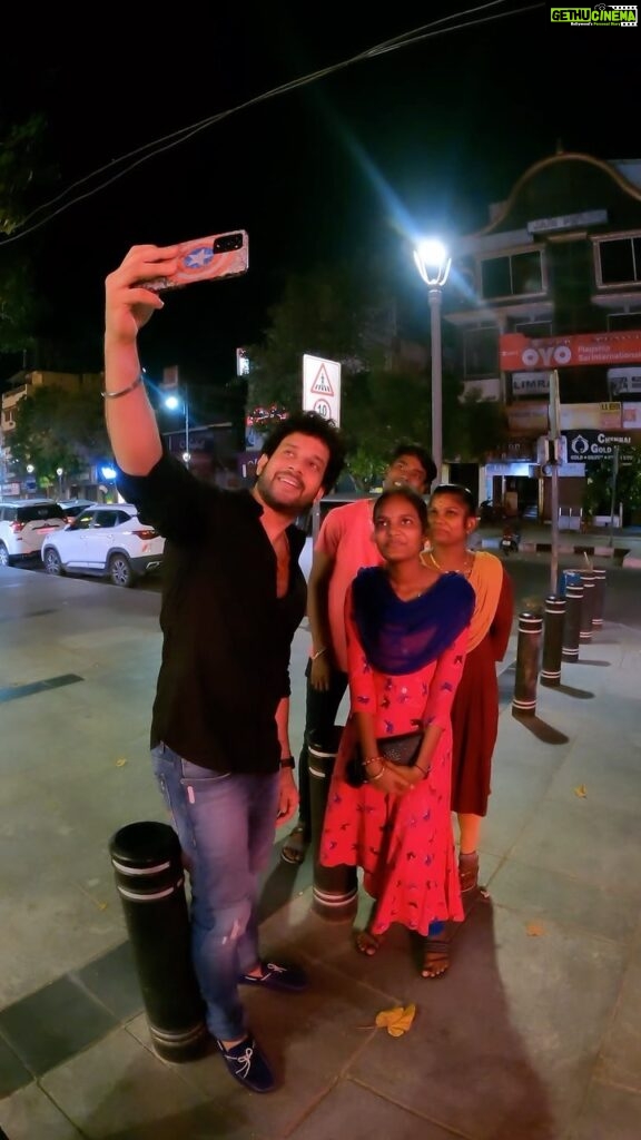 Bharath Instagram - About last night !! “Glad to meet few fans at pondy bazar streets while doing a random late night photoshoot . Getting compliments and appreciations from them wouldn’t match any awards . And these are few beautiful moments captured during the random meet-up by @karthikeyanthirumal 📸 Potraits coming 🔜😀 Thank you so much for the love ❤️ #instagood #randomclicks #fanslove #gratitude #instareels #streetphotography #suthudhusuthudhu #trending