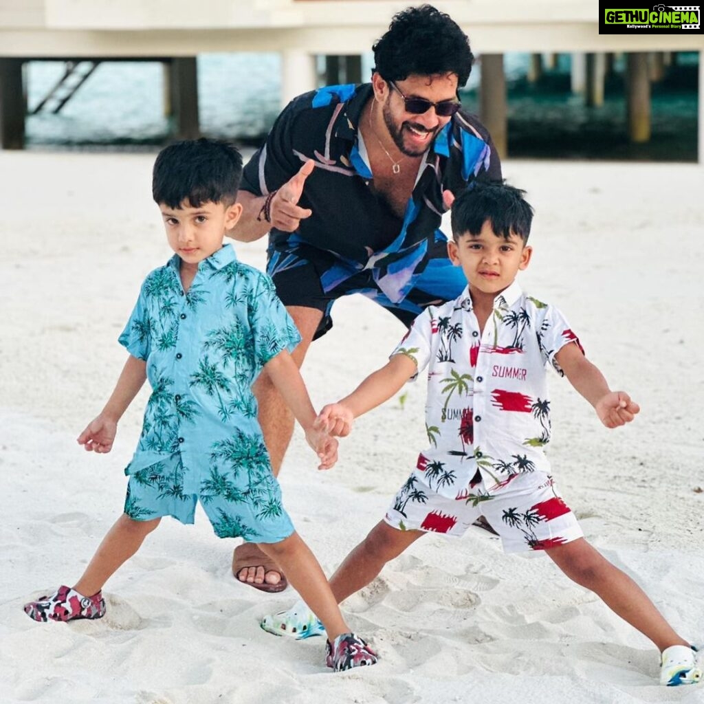 Bharath Instagram - Happy 5th birthday ma boys !! Five is fabulously, fantastically fun.. just like you both . Love you both to the moon and back 🥥. #happybirthday #aadhyan #jayden #fathersons #love