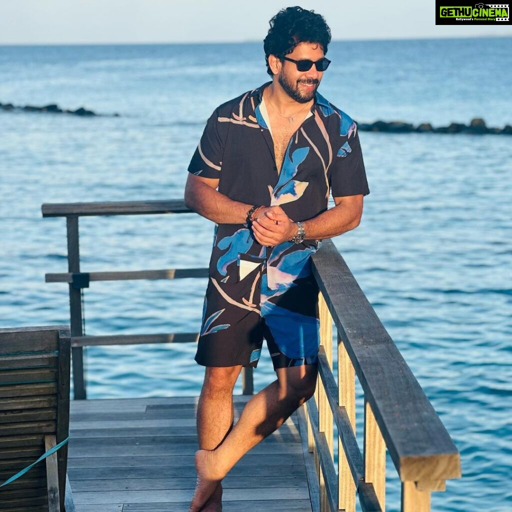 Bharath Instagram - Throwback post !! #maldivesdiaries #sunday #chill #infinity #selfmusing