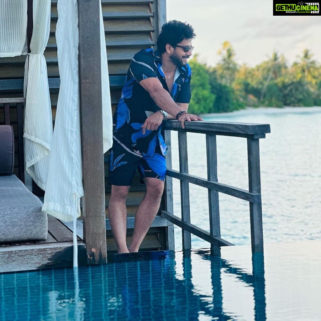 Bharath Instagram - Throwback post !! #maldivesdiaries #sunday #chill #infinity #selfmusing