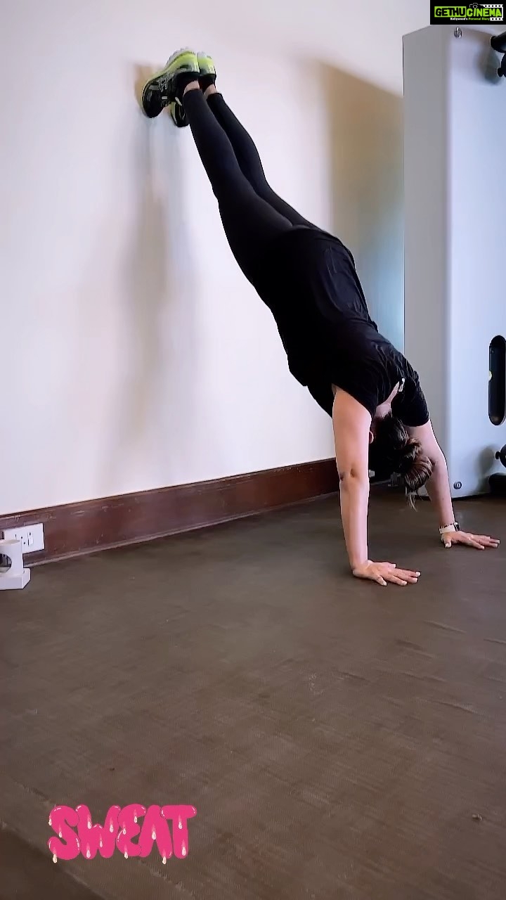 Bipasha Basu Instagram - Loveyourself ❤️💪🏻🧿 What a struggle it is … nevertheless we have to train hard and achieve our goals !!!