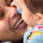 Bipasha Basu Instagram - My Devi Love is tooooo Mishti ❤️🧿🙏 🧿🧿🧿🧿🧿🧿🧿🧿🧿🧿🧿🧿🧿 📸 @iamksgofficial #mamaandbaby #devibasusinghgrover #monkeylove #precious #grateful