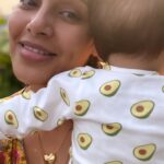 Bipasha Basu Instagram – Baby +Mama +Papa +Sunset = Bliss ❤️🧿🙏
#motherhood  #newmommy #monkeylove #devibasusinghgrover #grateful 
📸 @iamksgofficial