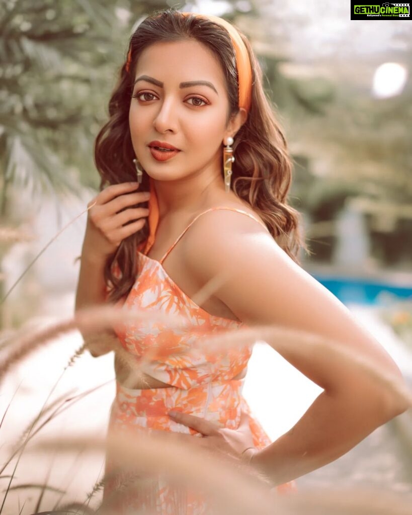 Catherine Tresa Instagram - Grass is happily brown on this side 😜 It's been a while .How have you guys been ? #summervibes #stayingcoolinthisheat☀😎 #thursdaythoughts #mebeingme Outfit: @labelritukumar Earrings: @suhanipittie Makeup : @makeup_by_lavanya Hair: @venkymakeupstudio Styledby :@stylestatements_by_sushritha Captured by : @adrin_sequeira Assisted by : @venkatbattula1