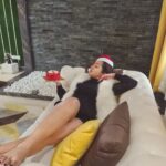 Catherine Tresa Instagram - And this time Christmas is not just merry..It's also homely and chilled out!❤️ 📷 @rj_manasa_little_bit_of_manasa #merrychristmas🎄 #chillinglikeaboss😎 #cakeandcouchlife #mebeingme #loveandlight