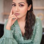 Catherine Tresa Instagram - This is what zoning out looks like😜😎.. #weekendvibes #mebeingme #mypokerface #lovelovelove 📷 : @adrin_sequeira