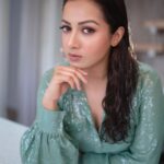 Catherine Tresa Instagram - This is what zoning out looks like😜😎.. #weekendvibes #mebeingme #mypokerface #lovelovelove 📷 : @adrin_sequeira