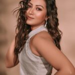 Catherine Tresa Instagram – Wild as my curls 😏😎

#curlystory #curlsandsmiles #wednesdayvibes #mebeingme