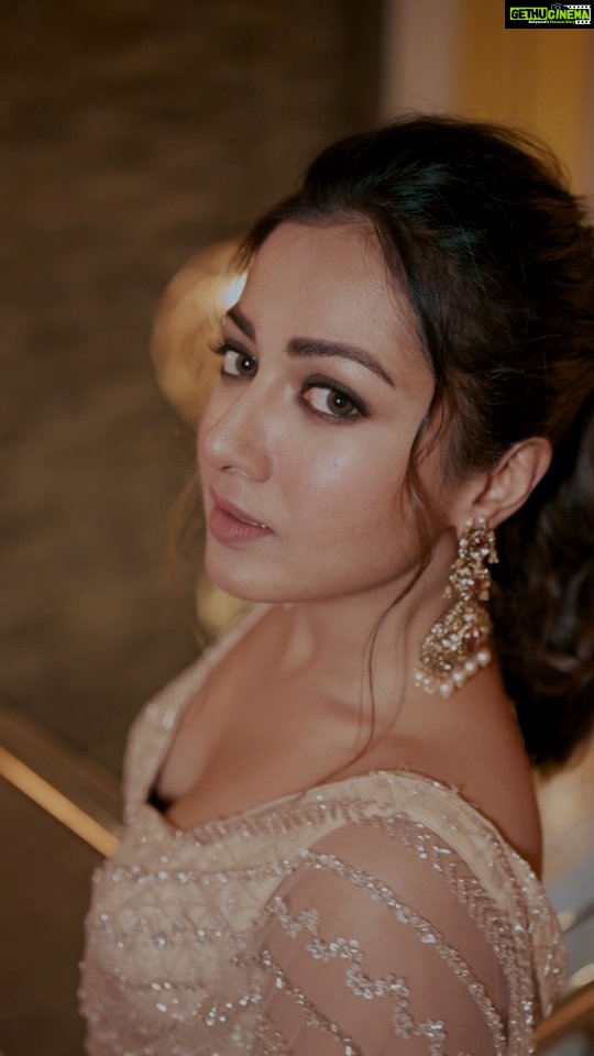 Catherine Tresa Instagram - All that glitters ... #sareenotsorry #thursdayvibes #mebeingme Shot and captured by @divitphotography and @adrin_sequeira Styled by @manogna_gollapudi Saree @varunchakkilam Earrings @kalasha_finejewels