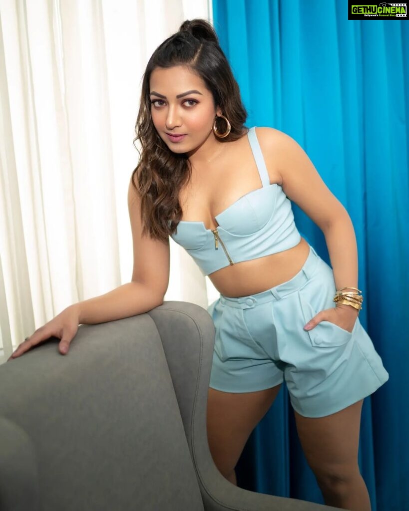 Catherine Tresa Instagram - Wearing your Monday blues💙 #nomondayblueshere #pocketsfullofsunshine #mebeingme #summervibes Outfit : @virsheteofficial Accessories: @palmonas_official @auorstudio Styled by : @manogna_gollapudi Captured by: @adrin_sequeira makeup : @makeup_by_lavanya Hair :@venkymakeupstudio Assisted by @venkatbattula1