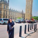 Chahatt Khanna Instagram - Always in love with BLACK 🖤 Wearing - @ammarzofashion Big Ben Tower, London