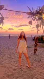 Chahatt Khanna Instagram - Summer sunsets and beach side 🌊🌞