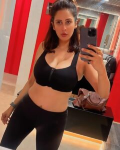 Chahatt Khanna Instagram - Just checking out !! 
#gym #fitness #health #sweatitout #ck #mumbai #chahattkhanna #fitnessjourney