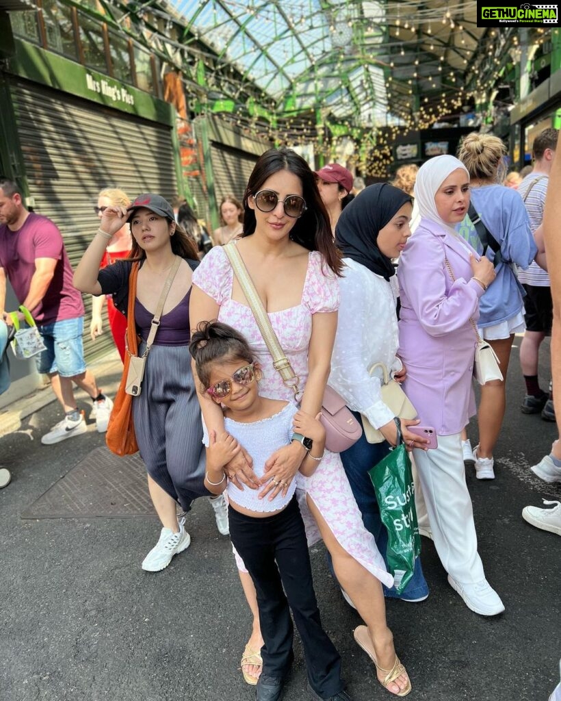 Chahatt Khanna Instagram - Last day in London .. will miss this beautiful city after spending nearly a month.. time to back to my land .. #london #boroughmarket #chahattkhanna #summers #uk #work #vacation Borough Market