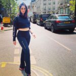 Chahatt Khanna Instagram - Always in love with BLACK 🖤 Wearing - @ammarzofashion Big Ben Tower, London