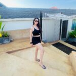 Chahatt Khanna Instagram - Vibe ! #chahattkhanna #goa #summervibes #heat #beach #vacationmode Morjim beach Goa