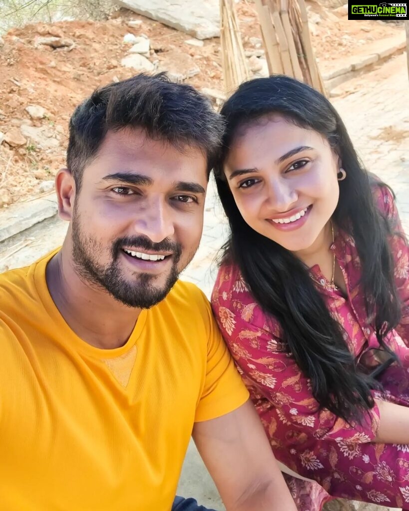 Chandan Kumar Instagram - Two years of engagement ❤ @iam.kavitha_official lots of love.❤❤