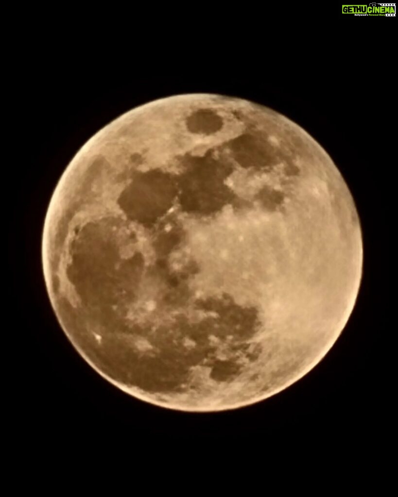 Chandan Kumar Instagram - Shot on phone.. 📱 Magic of 100x zoom Can you guess on which phone this was taken...??? #fullmoonday #moon