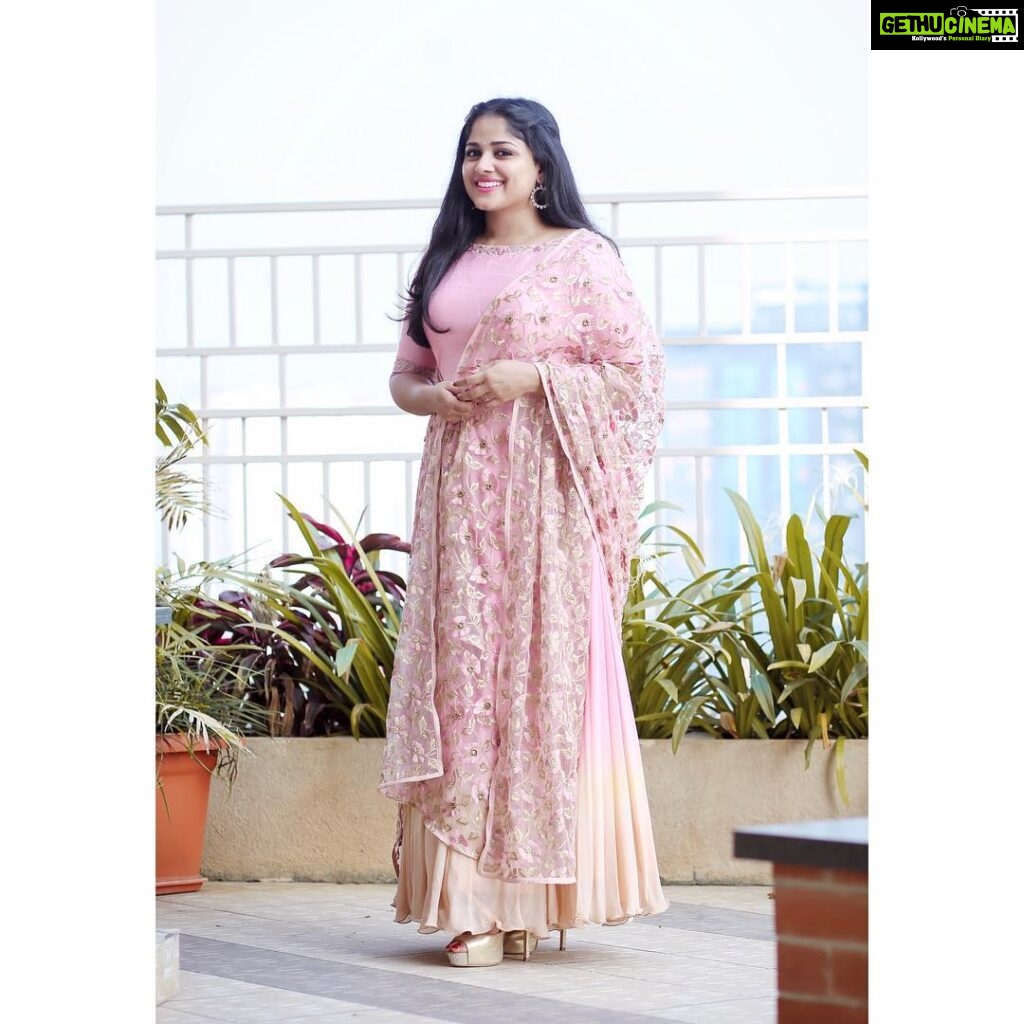 Chandini Sreedharan Instagram - Wearing @parvathy_chankramath for #AlluRamendran #Promotions 😍 Captured by @pranavraaaj. Swipe! 🥰