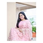 Chandini Sreedharan Instagram - Always love wearing @parvathy_chankramath 😍 And thanks @pranavraaaj for capturing it so well 🥰 #ForeverFavColor #LoveGettingDressedUp