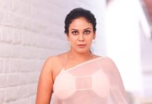 Chandini Tamilarasan Instagram - 1 or 2 ?? ❤️ shot by @haran_official_ Styled by @indu_ig Makeup @deepz_beautyjourney Hairstylist @prem_hairstyle Outfit @krishkarthik_official Jewelry @thegarnet.in #chandinitamilarasan #pics #photooftheday #goodvibes #tamilactress #actress #tollywood #kollywood #chandini Chennai, India