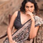 Chandini Tamilarasan Instagram - A single pose, multiple moods. Faces may change, but the pose stays the same. Shot by @haran_official_ Styled by @indu_ig Mua @deepz_beautyjourney Hairstylist @prem_hairstyle Saree @mathugai_handlooms Jewelry @the_beta_girl #chandinitamilarasan Chennai, India