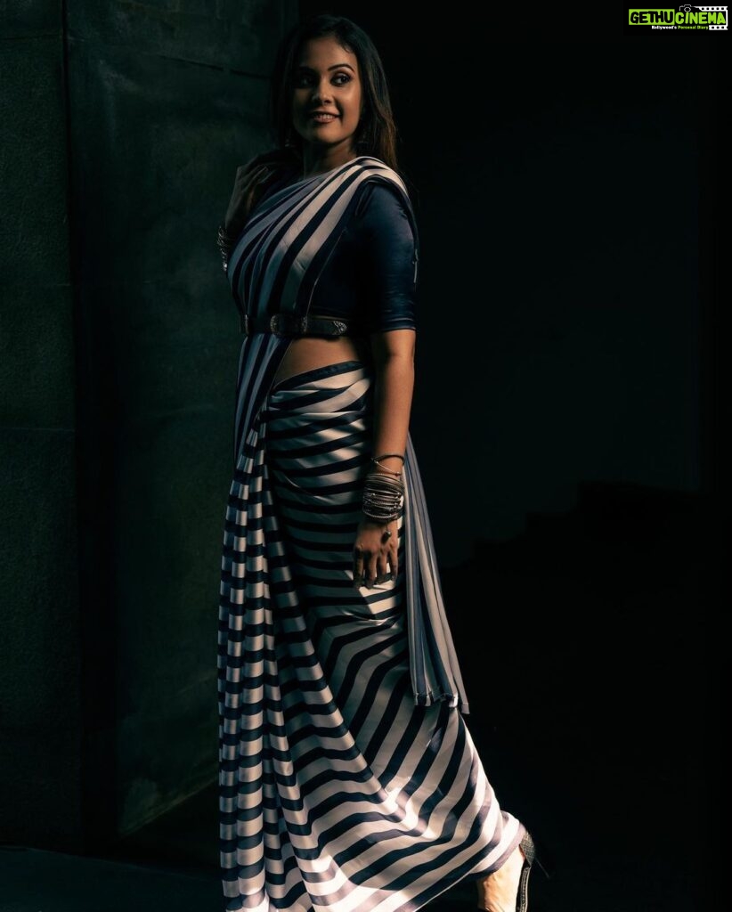 Chandini Tamilarasan Instagram - GOOD VIBES ONLY 😍 📸 - @thestoryteller_india ✨ Outfit - @myurabyanithaprabhu Styling - @navadevi.rajkumar ✨ Mua - @anupama.krishnamachari ✨ Hairstylist - @prem_hairstyle ✨ #chandinitamilarasan #sareelove #saree #sareefashion #tamilactress