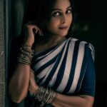 Chandini Tamilarasan Instagram - Vandhutaen nu sollu 😍 Thirumbi vandhutaen nu sollu 😜😜 📸 - @thestoryteller_india ✨ Outfit - @myurabyanithaprabhu Styling - @navadevi.rajkumar ✨ Mua - @anupama.krishnamachari ✨ Hairstylist - @prem_hairstyle ✨ #chandinitamilarasan #sareelove #saree #sareefashion #tamilactress Chennai, India