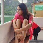 Chandini Tamilarasan Instagram – The best way to spend a holiday is to laugh, love, and create beautiful memories 😍

Travel partner @nanda_offl 😘😘

#paradiseelegancecruise #halongbay #halongbaycruise #halongbayvietnam #chandinitamilarasan #chandini Halong bay Vietnam