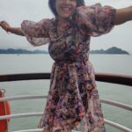Chandini Tamilarasan Instagram – The best way to spend a holiday is to laugh, love, and create beautiful memories 😍

Travel partner @nanda_offl 😘😘

#paradiseelegancecruise #halongbay #halongbaycruise #halongbayvietnam #chandinitamilarasan #chandini Halong bay Vietnam