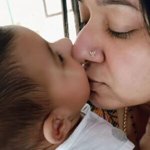 Chandra Lakshman Instagram - Squishy cuddly afternoon with my munchkin 😘👶🧿

#moongirl #motherhood #meandmyboy #ourlittlewonder #365daysofgratitude