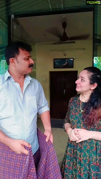 Chandra Lakshman Instagram - Reel time with @linutoj_kvl @toj_christy @tosh.christy #home #instareels #familyfun #malayalamdialogue