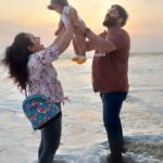 Chandra Lakshman Instagram – New vlog up on #Toshshots
@tosh.christy Chavakkad Beach